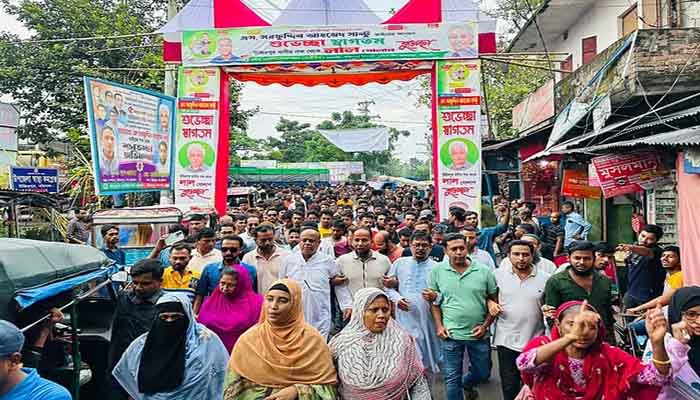 ছাত্রদলের কেন্দ্রীয় নেতার বিরুদ্ধে থানায় হত্যাচেষ্টার অভিযোগ