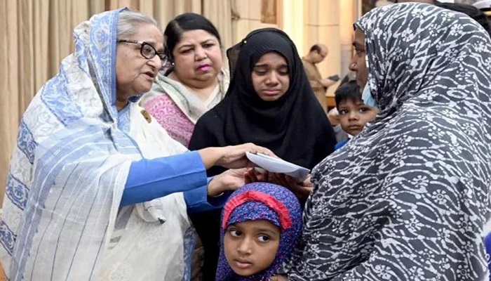 সহিংসতায় নিহতদের পরিবারেরকে প্রধানমন্ত্রীর আর্থিক সহায়তা প্রদান